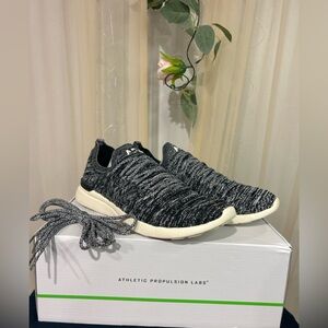 APL TechLoom Wave Sneakers Mens 12 Black Pristine Melange Knit